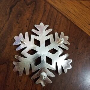Silver snowflake five inches candle holder